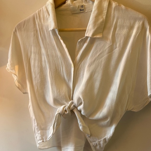 Wilfred Aritzia Semi Cropped Tie Button Up Top XXS - Picture 2 of 8